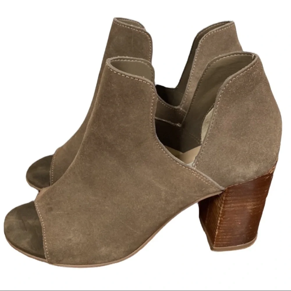 Steve Madden Nami Taupe Brown Suede Ankle Boot Size 10